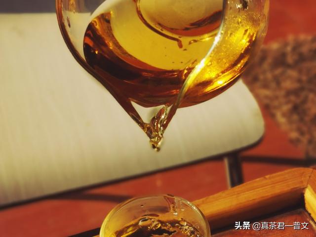 普洱茶的功效与作用普洱茶价格多少?,什么价位的普洱茶才算平民？