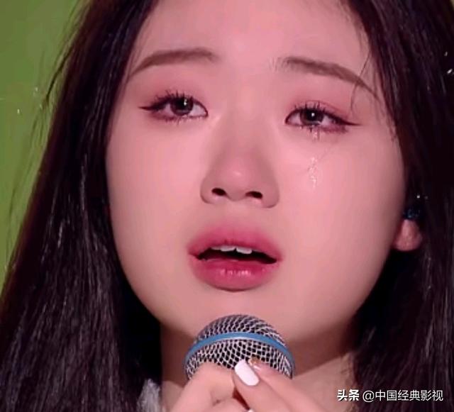 如何看待《好声音》总冠军单依纯签约百沐娱乐？是自毁前程吗？