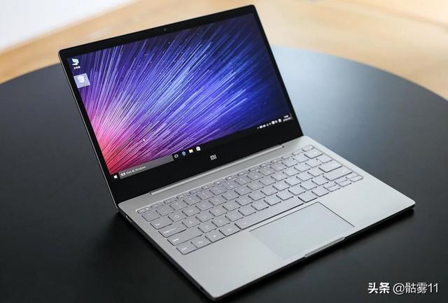 WIN10系统笔记本外接显示器/液晶电视显示不全？