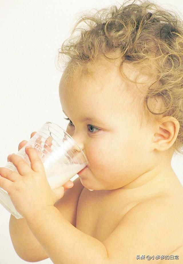 小孩长期喝牛奶有什么不好，你的孩子一直喝牛奶对身高有什么影响吗