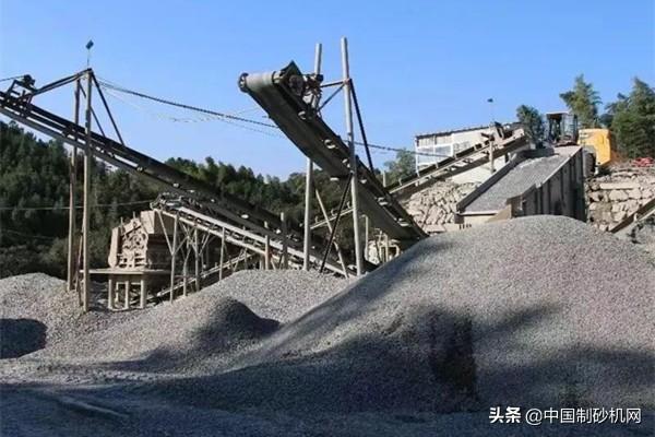 风选砂设备,鹅卵石制成砂选用哪种制砂机好？