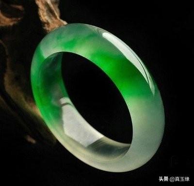 北京买玉手镯去哪里买,小白买翡翠镯子应该去哪？