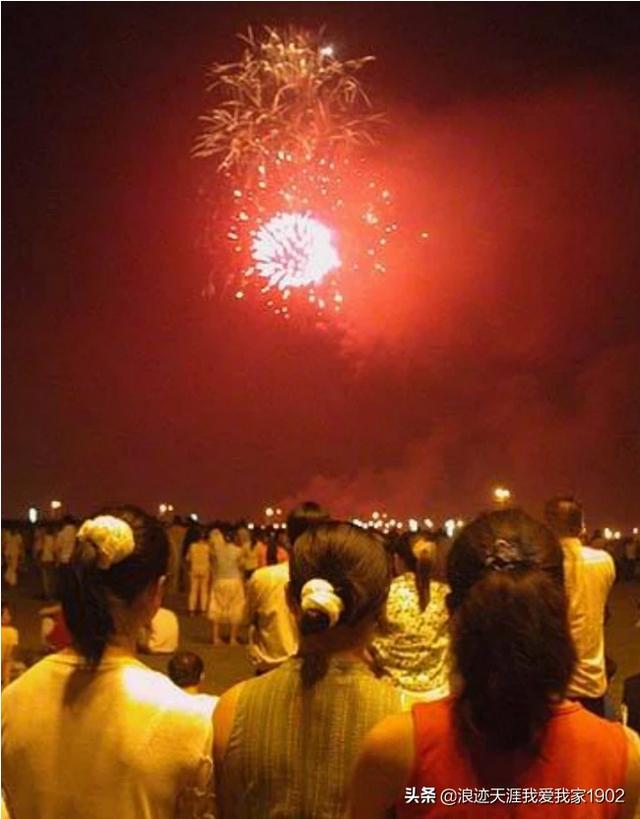 谁来晒一首中秋咏月诗？