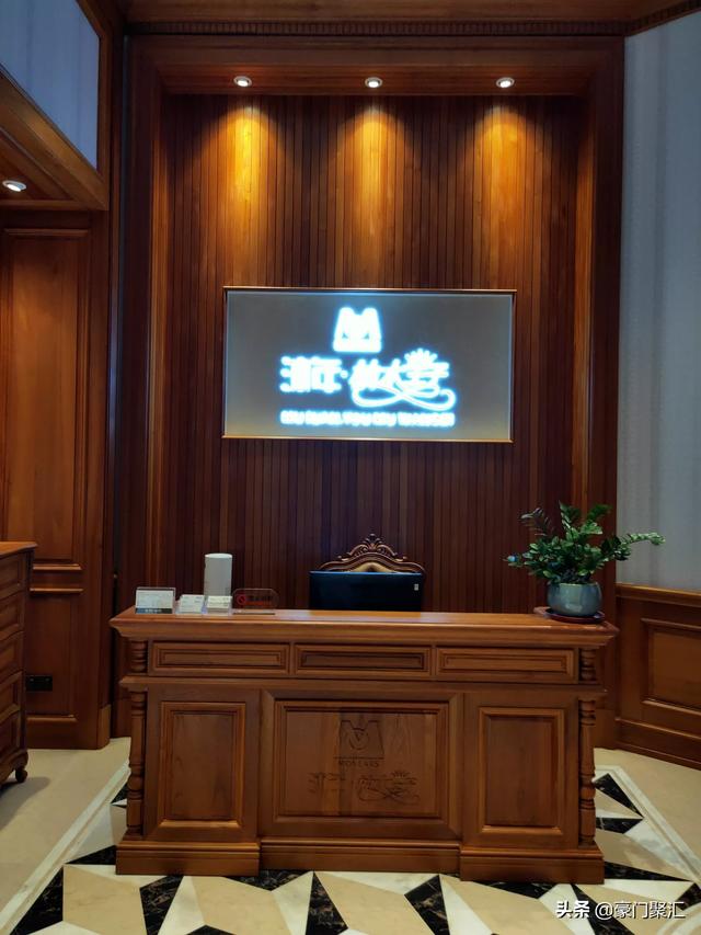 维斯康 美克芬什么关系:实木家具哪种材质比较好用？