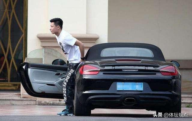 郜林王晨:郜林被卡纳瓦罗扇了两个耳光，你猜当时郜林在想什么