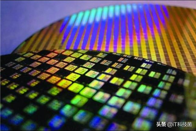 荷兰人口:为什么全世界只有荷兰能造光刻机？