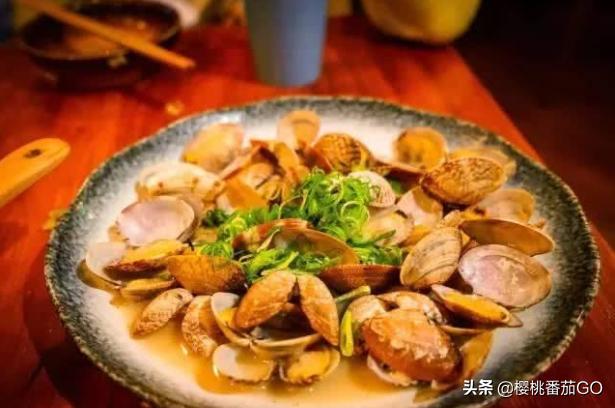 梁嘉鸿:在抖音上拍美食开箱评测，是一镜到底还是分开