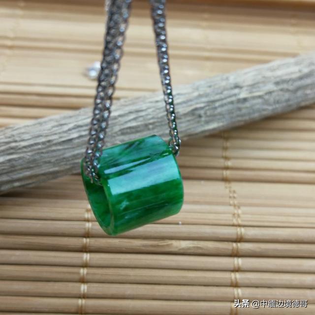 32种翡翠颜色等级排名,玉镯分了几个等级?A货是什么意思？