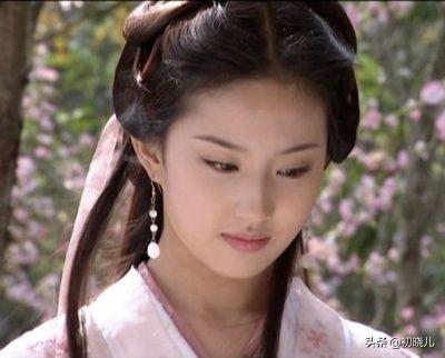 酥菲灵毒二代:《天龙八部》中阿朱明明可以避免悲剧的，为什么非要扮段正淳？