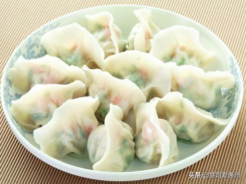 年夜饭你们餐桌上最有特色和寓意到菜是什么？