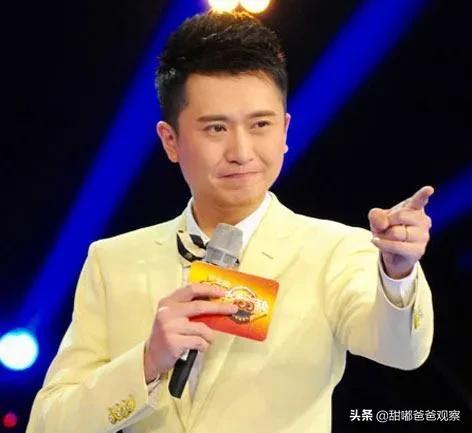 央视主持张蕾:央视春晚主持人都是谁？新主持太年轻了，为什么杨帆和张蕾不行？