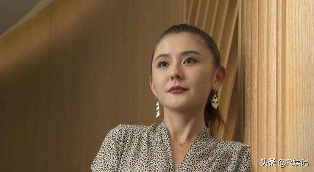 热依扎重度抑郁症:如何看待热依扎转发数百条素人对自己的负面评价？