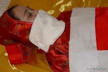 人在死后，为什么要堵住肛门？