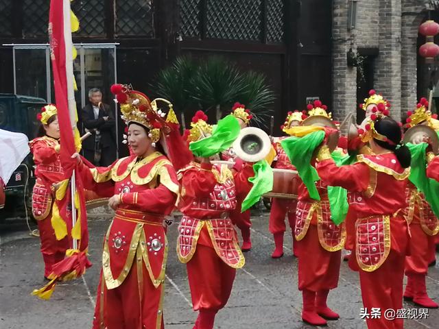 河南农村庙会斗狗现场视频:今年河南滑县火神庙会，有社火表演么？