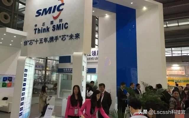 中芯国际与台积电、三星（造芯）的差距只差一台“光刻机”吗？