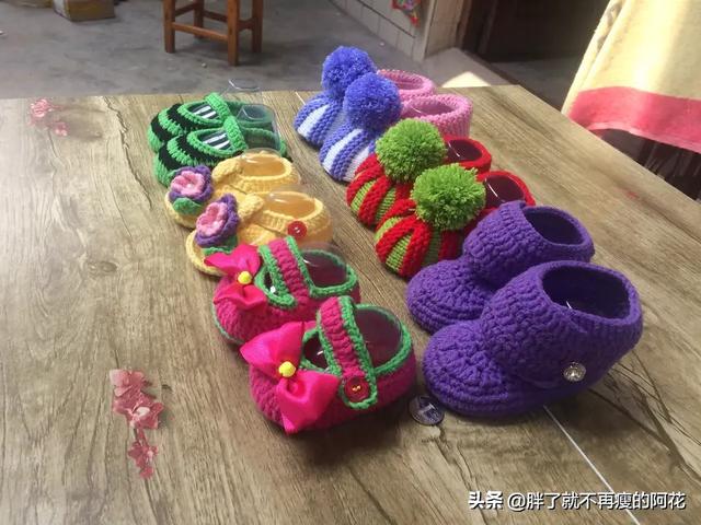 织女鞋底凤尾花的钩法:钩针做的简单实用的东西，介绍一下怎么样？