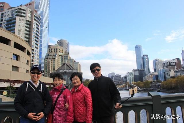 美国夫妇发现紫色小松鼠世上罕见:旅游的时候你去过的最爽的地方是哪儿？为什么？