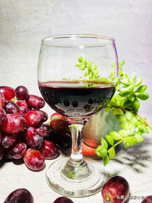 如何品鉴红酒，如何通过品鉴分别葡萄酒的好坏
