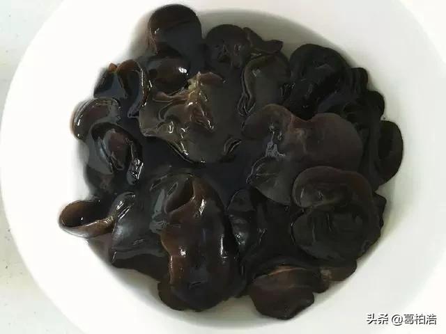 泡发的木耳放冰箱冷冻几天了还能吃吗