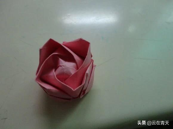 纸玫瑰花,怎么折简单又好看的纸玫瑰？