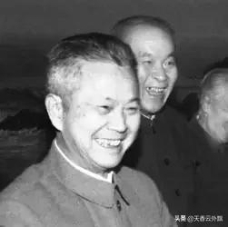 我国著名的书法家:从古至今，谁的书法水平排名第一？
