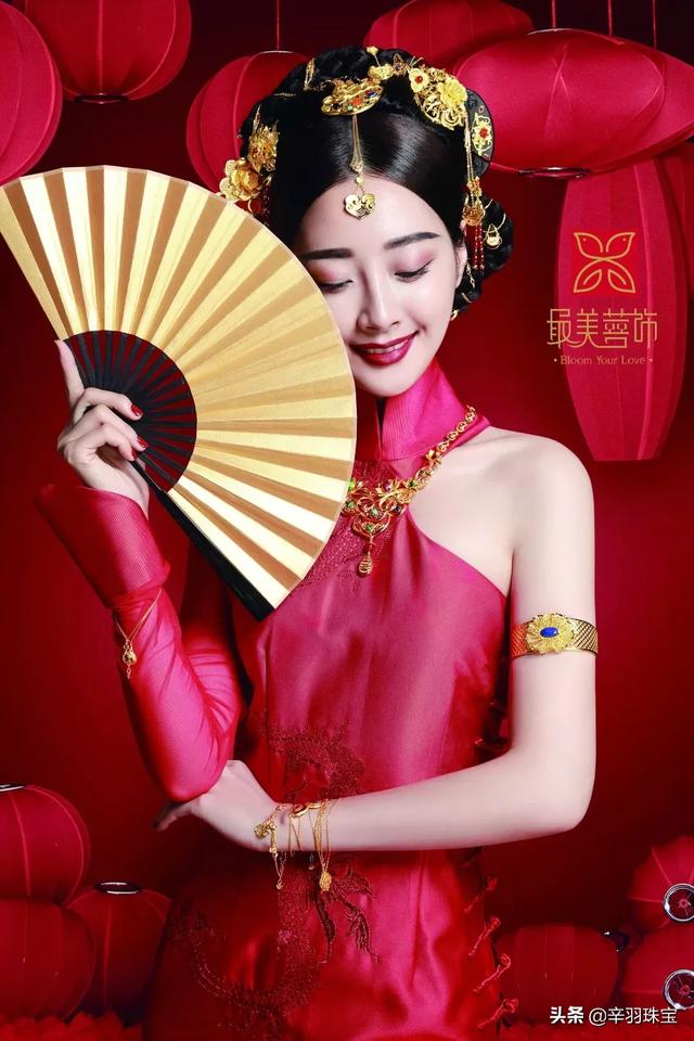 2021年最流行新款金手镯,2021年什么时候买黄金首饰便宜？