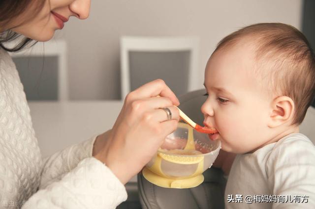 想问问宝妈们6个月的宝宝可以吃辅食吗？