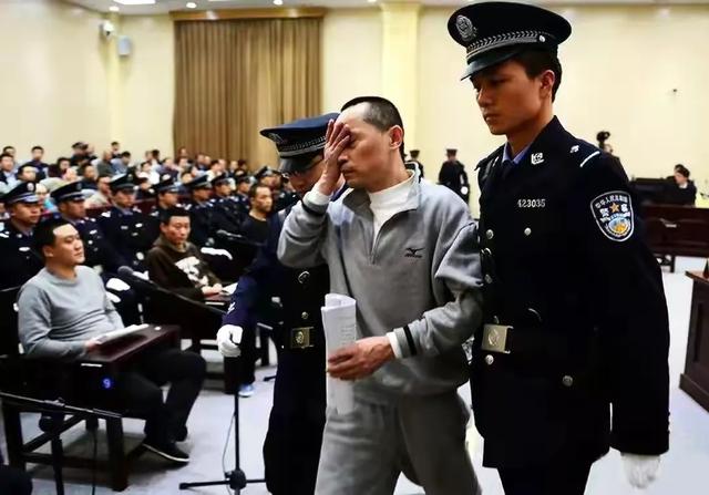 商业奇才袁宝璟，我国首位被注射死刑亿万富翁，捐495亿改命？