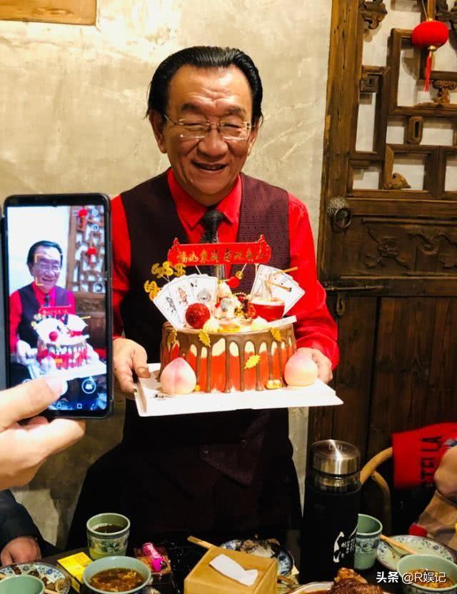 相声世家侯耀华73岁寿宴，何沄伟、陈寒柏组团庆生，你怎么看？