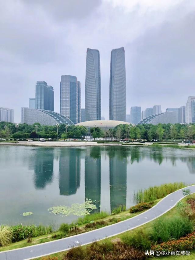 小狗克罗历险记国语:中国国语普通话，为什么四川成都人要求外省人学说四川话？
