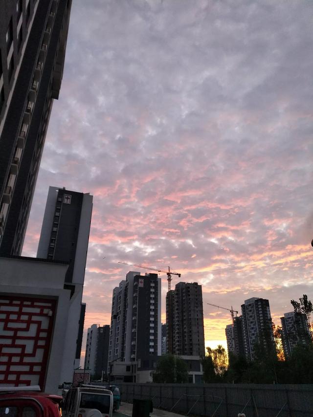 半夜跑外卖的灵异事件:你有没有经历过白天上班，晚上下班送外卖的生活？