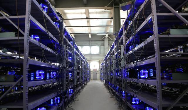 比特币怎么挖出来的:用笔记本在家挖矿，一天可以挖几个比特币？