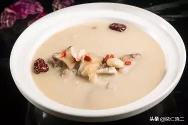 鸭肉汤,秋天气燥，鸭子煲什么汤最好？