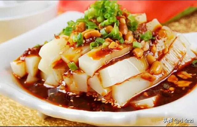云南的特色小吃有哪些，准备去云南旅游，云南有什么特色小吃？