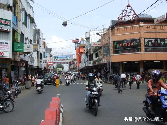 印尼屠杀华人:怎么看待纳吉在马来西亚日的讲话：国家若动荡。华人先遭殃？