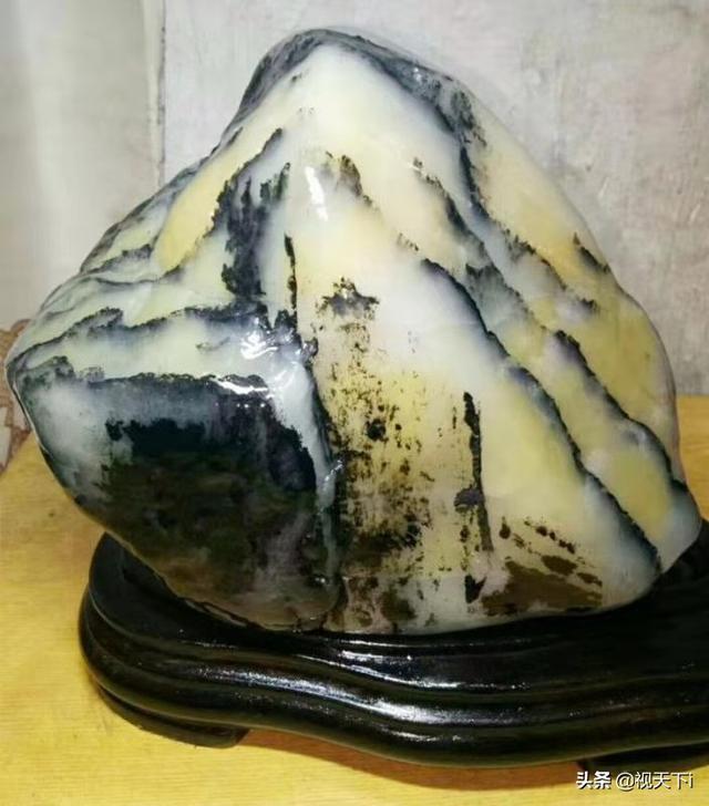 玉石分类和等级,玉石和其它石头的区别是什么？