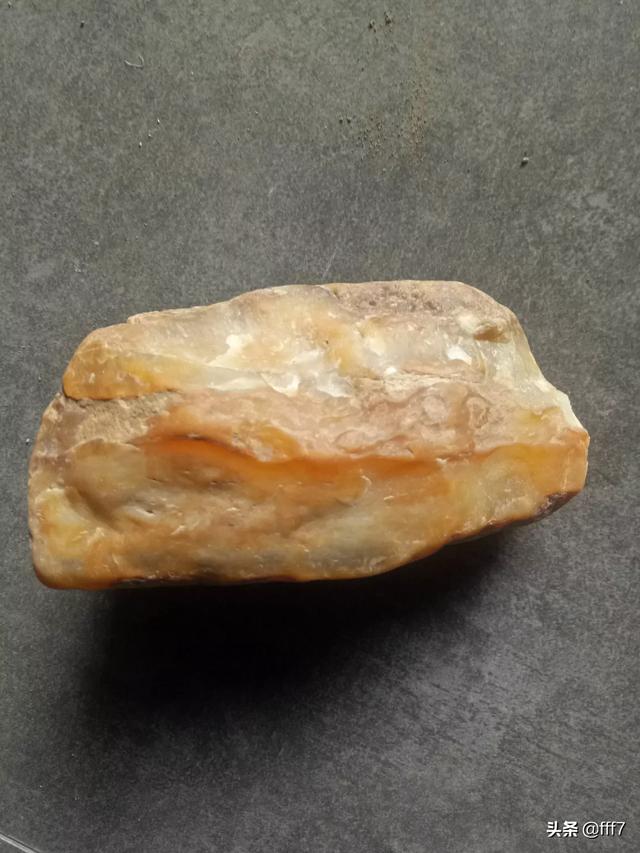 黄蜡石原石价格表,怎样了解蜡石的行情价呢？