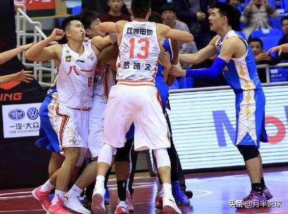 为什么2015年八一队会和福建队发生大规模群殴？当时是什么情况？你怎么看？插图5