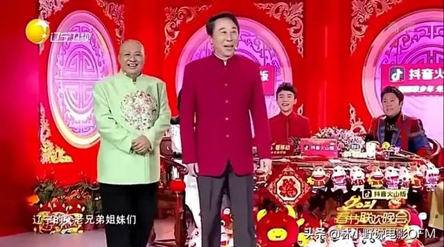 冯巩的老婆照片:冯巩被保姆索要50万天价分手费，让他身败名裂，如今怎么样？