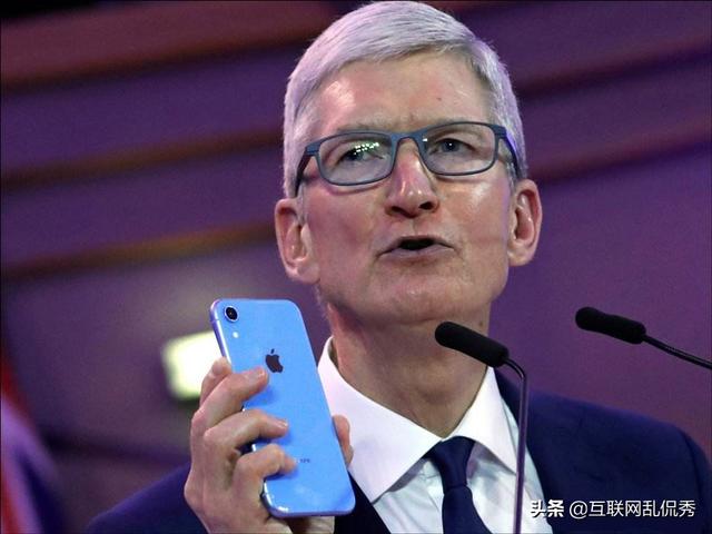 三星和苹果公司哪个更有钱？为什么？
