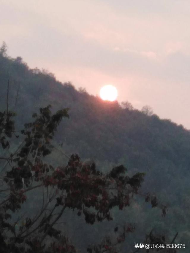 什么叫黄昏恋:能否以已近黄昏，我热烈地爱你为题讲一个中年恋或黄昏恋的故事？