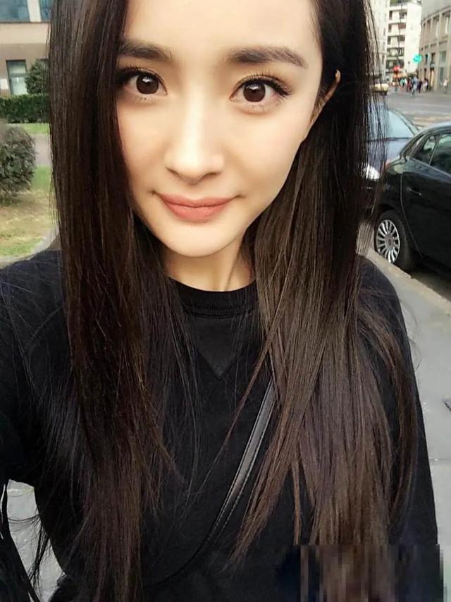 杨幂马甲线:娱乐圈中有哪些女星拥有完美的马甲线？