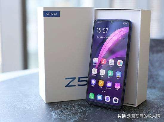 想入手一款便宜、打游戏好、拍照性能佳的手机做备用机,不要太贵,求推荐？