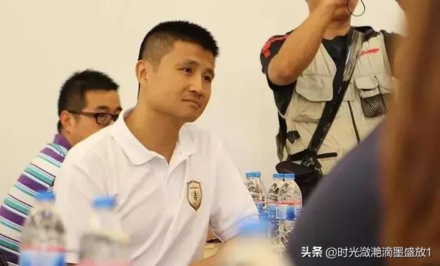 球场上熠熠生辉的吴承瑛，在私底下却是一个默默寡言的人吗？