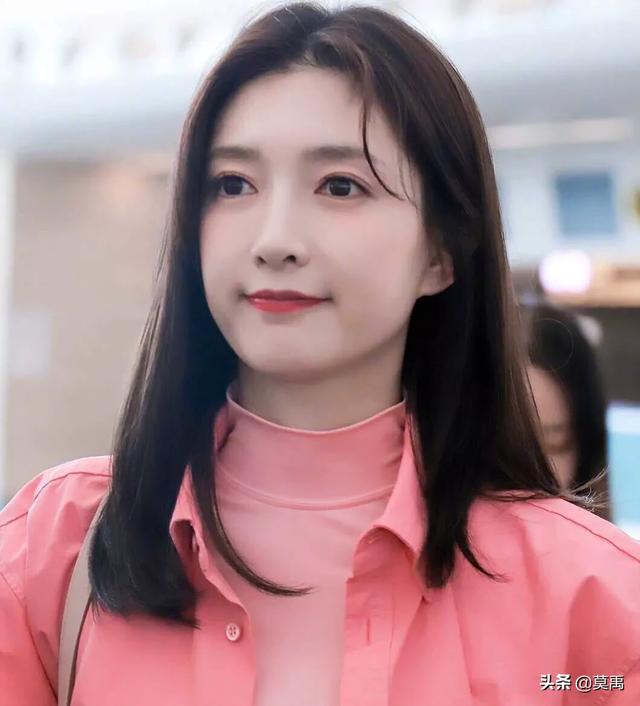 江疏影是江珊的女儿:有没有感觉江疏影的长相从来没年轻过？