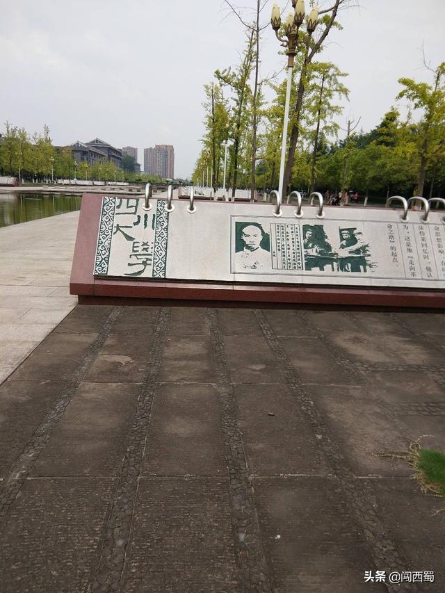 日本的文字里有很多汉字,为什么是简体而不是繁体？