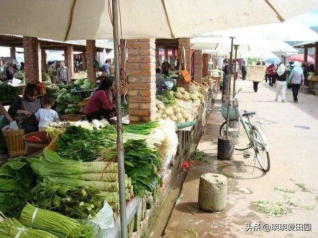 摆地摊卖什么好:摆地摊卖什么最赚钱而且很受欢迎