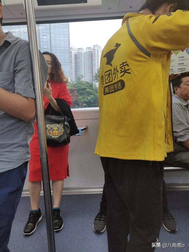 手头上大概有三万多,做什么小生意一天能挣170-230之间的吗？