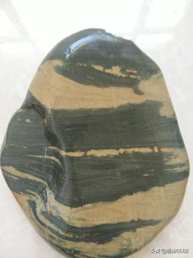 哪种石头最好,你认为钻石、宝石、水晶和玉哪个更好？