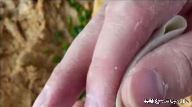 包饺子的过程,最简单的包饺子手法教程？